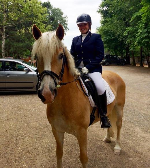 Katja K&ouml;stinger auf Coletta vom Reithof Gallbrunn, Pappelhof Zw&ouml;lfaxing, 27.6.2015